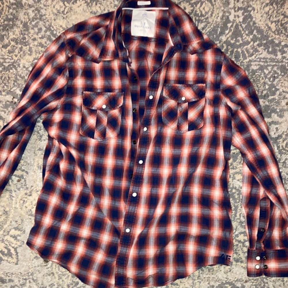 American Eagle Button Up